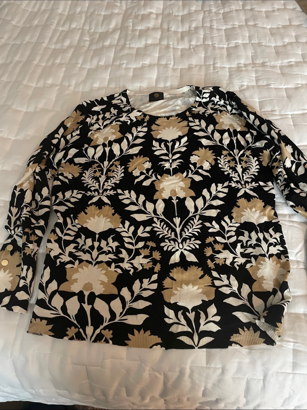 Lightweight sweater